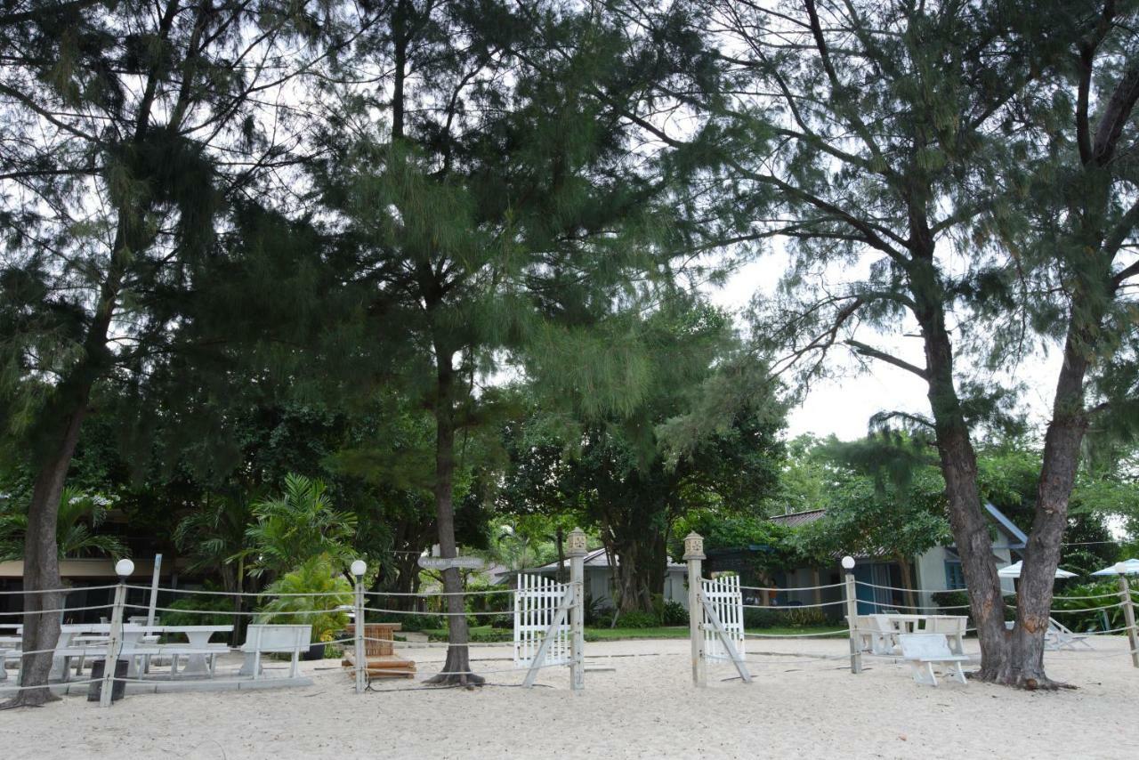 Villa Baan Kratom Tong By The Sea Cha-am Exterior foto